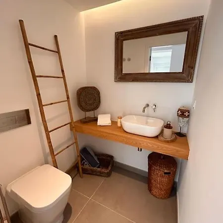 Spacious Ocean View, Pool And Garage *