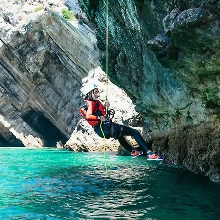 Spacious Ocean View, Pool And Garage Appartement *