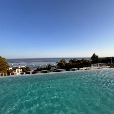 Spacious Ocean View, Pool And Garage