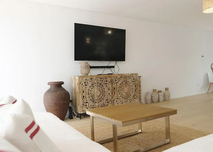 Spacious Ocean View, Pool And Garage Apartamento Sesimbra