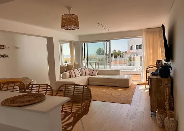 Spacious Ocean View, Pool And Garage * Sesimbra