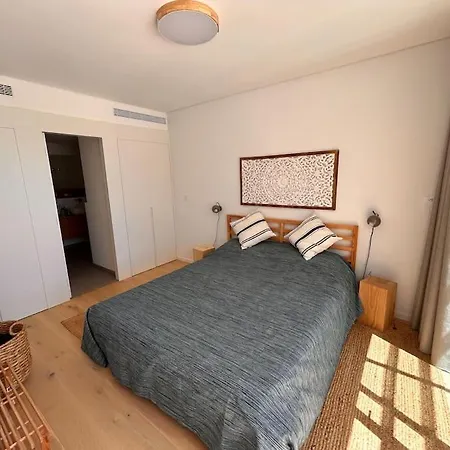 Spacious Ocean View, Pool And Garage 公寓