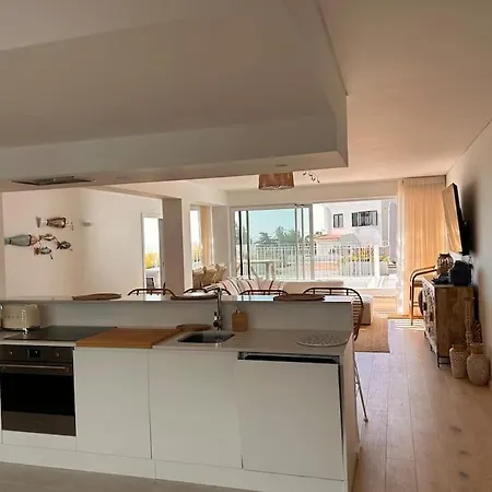 Spacious Ocean View, Pool And Garage 公寓 *