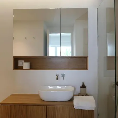 Spacious Ocean View, Pool And Garage *